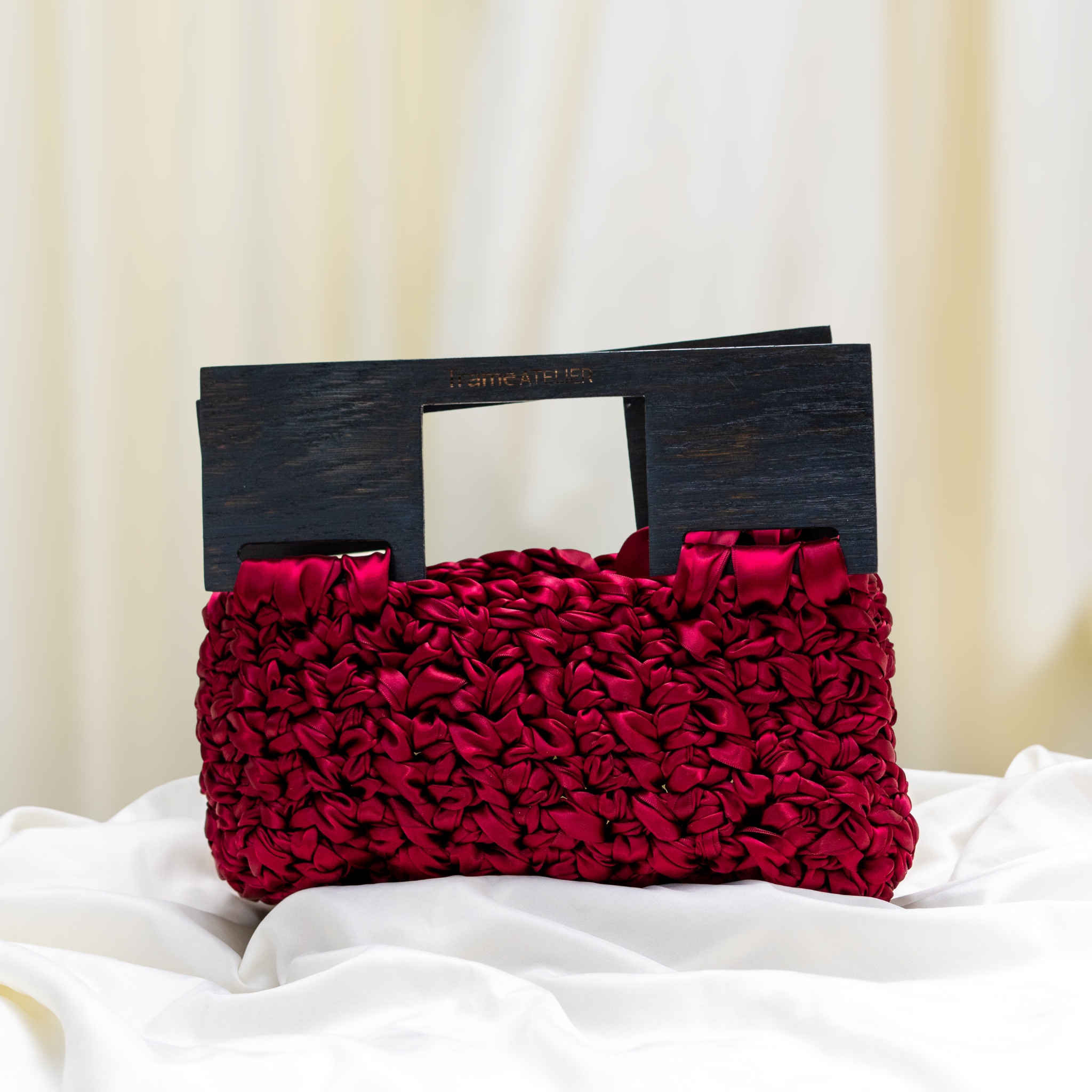 La Margot - Burgundy Oak Handle