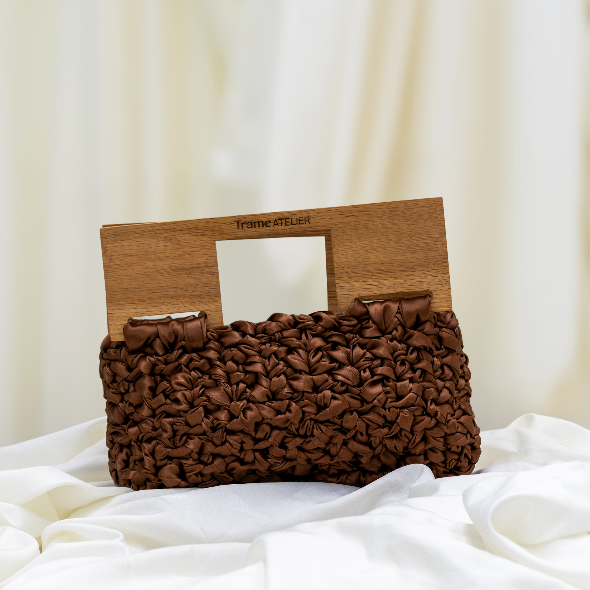 La Margot - Chocolate Brown with Oak Handle
