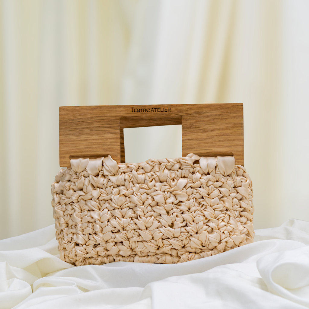 La Margot - Soft Cream with Oak Handle