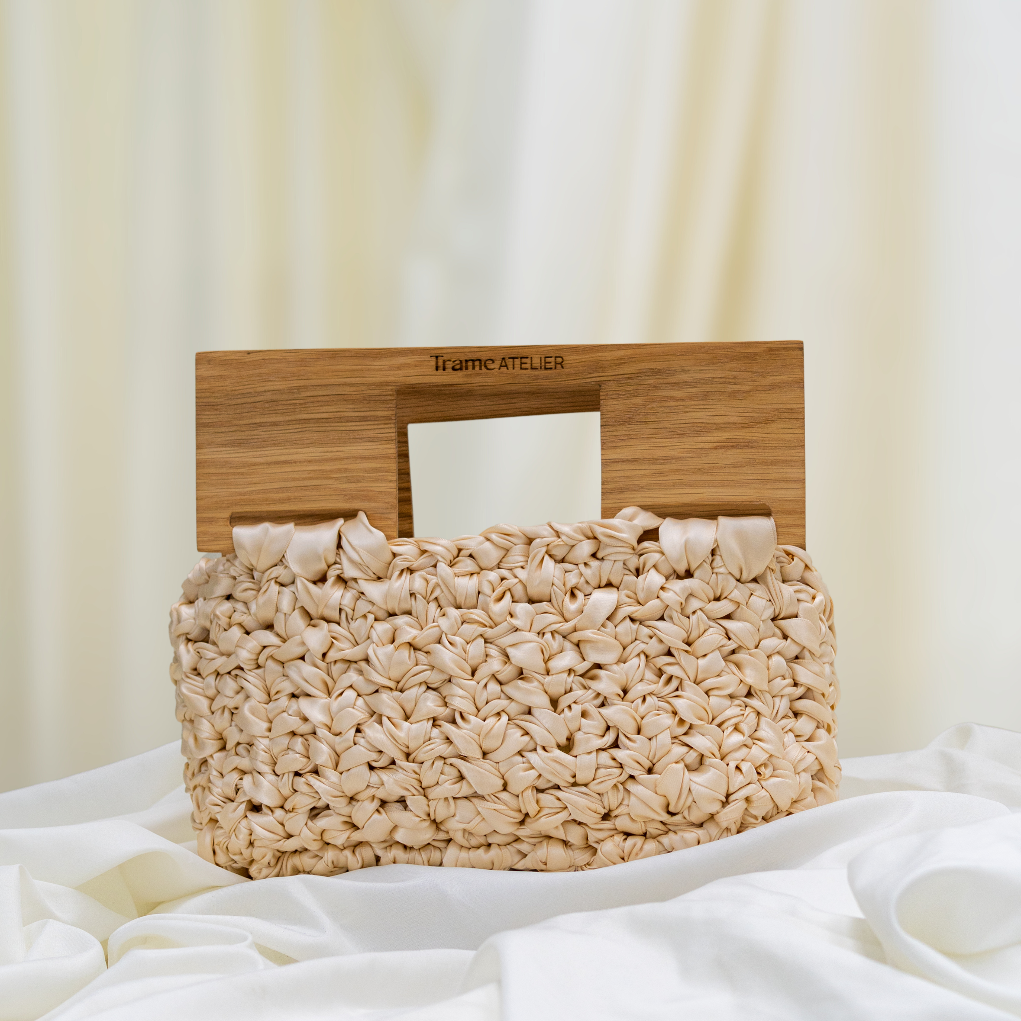 La Margot - Soft Cream with Oak Handle